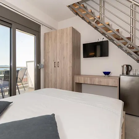 Majestic House Apartment
